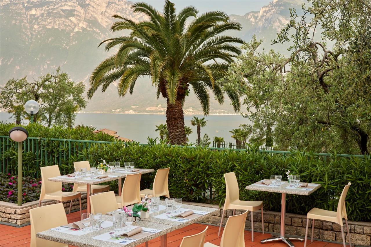 Hotel Royal Village Limone sul Garda Extérieur photo