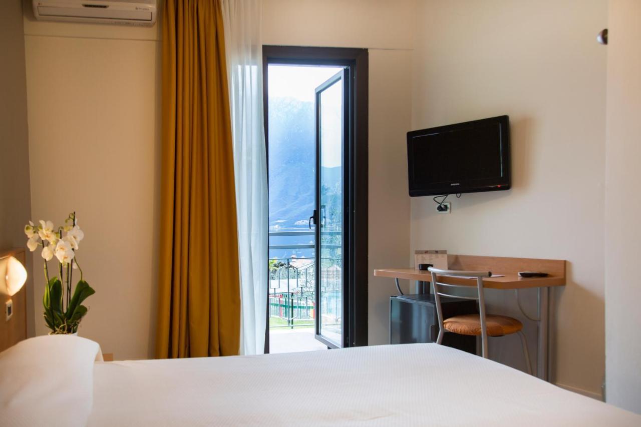 Hotel Royal Village Limone sul Garda Extérieur photo